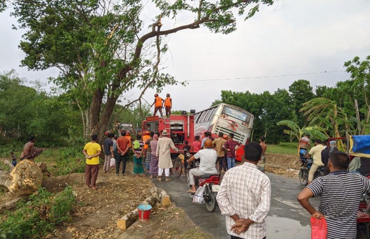 অল্পের জন্য বেঁচে গেল প্রাণ