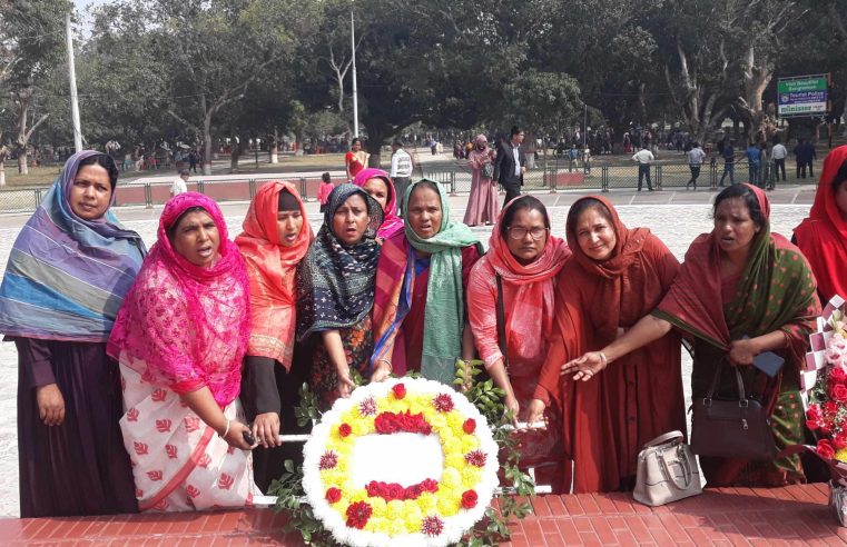 মেহেরপুর সদরের ভারপ্রাপ্ত চেয়ারম্যানের মুজিবনগর স্মৃতিসৌধে পুষ্পমালো অর্পণ